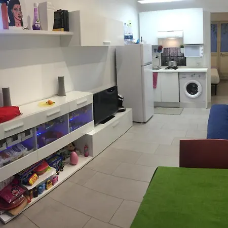 White Home. Casa Relax, Piscina, Free Wi-fi & Posto Auto.